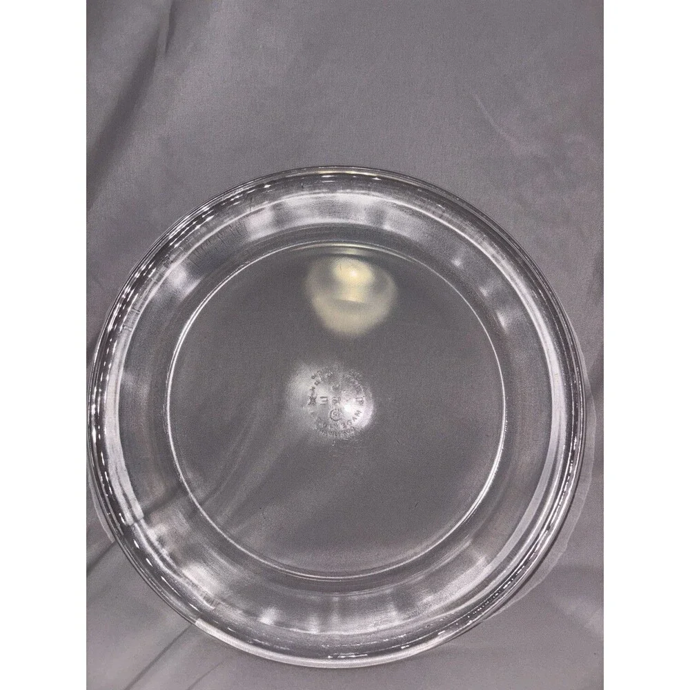 Vintage Pyrex Amber and Clear 9 Inch Round Pie Plate Glass Baking Dish Lot of 2